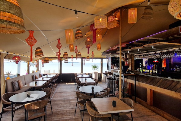 Foto van Bolderwagen voor kleine stelletjes aan het meer - Vakantiehuis in Almere - Facilities