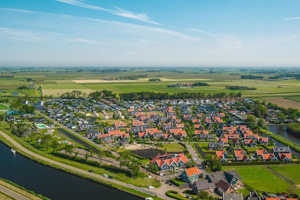 Foto van Modern vakantiehuis met sauna - Vakantiehuis in West-Graftdijk - AreaSummer5KM
