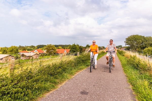 Foto van Vakantiewoning in Andijk met eigen vissteiger - Vakantiehuis in Andijk - ParkFacilities