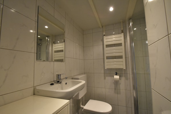 Foto van Vakantiehuis Warmenhuizen bij Duinen - Vakantiehuis in Warmenhuizen - BathRoom