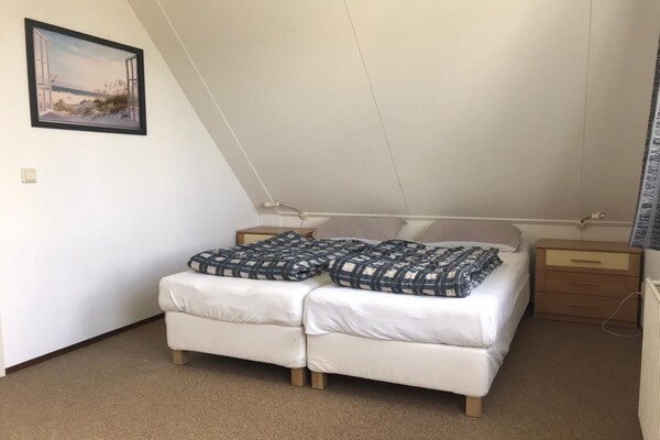 Foto van Comfortabel vakantiehuis voor 6 personen. - Vakantiehuis in Sint Maartenszee - BedRoom