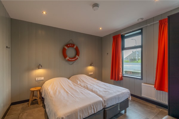 Foto van Groepsreisje Callantsoog | Strand - Vakantiehuis in Callantsoog - DiningRoom