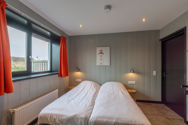 Foto van Groepsreisje Callantsoog | Strand - Vakantiehuis in Callantsoog - BedRoom
