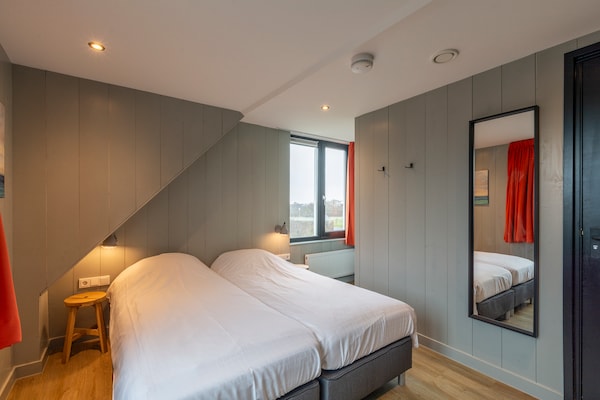 Foto van Groepsreisje Callantsoog | Strand - Vakantiehuis in Callantsoog - BedRoom