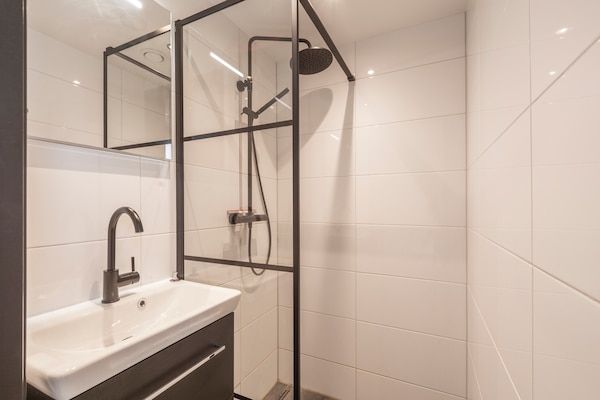Foto van Groepsreisje Callantsoog | Strand - Vakantiehuis in Callantsoog - BathRoom