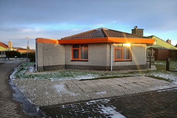 Foto van Bungalow met 1 slaapkamer - Vakantiehuis in Julianadorp aan Zee, Niederlande, Europa - Untagged