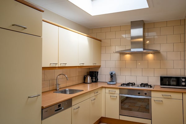 Foto van Bungalow in Den Burg met zwembad - Vakantiehuis in Den Burg - Untagged