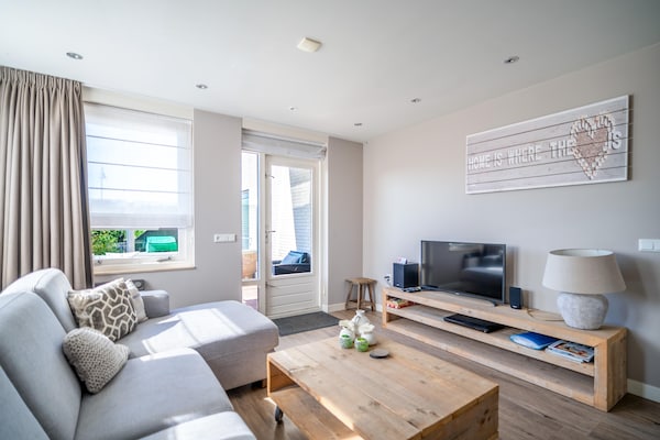Foto van 2 persoons eilandzicht appartement met sauna - Vakantiehuis in De Koog - LivingRoom