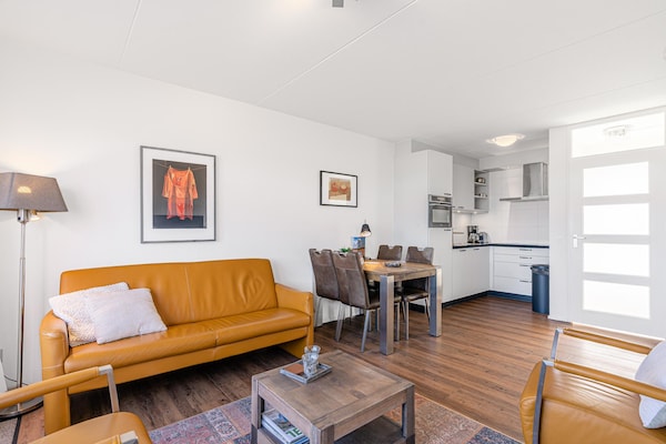 Foto van 4 Persoons appartement met zeezicht - Vakantiehuis in De Koog - LivingRoom