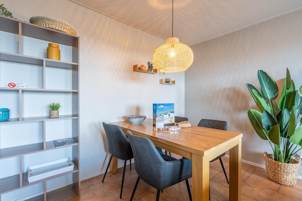 Foto van 2 persoons zeezicht appartement - Vakantiehuis in De Koog - DiningRoom