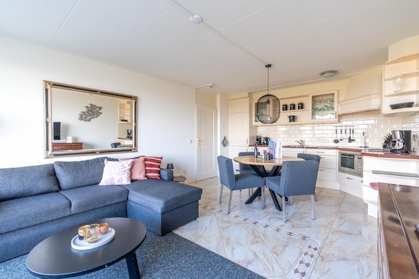Foto van 2 persoons zeezicht appartement - Vakantiehuis in De Koog - LivingRoom