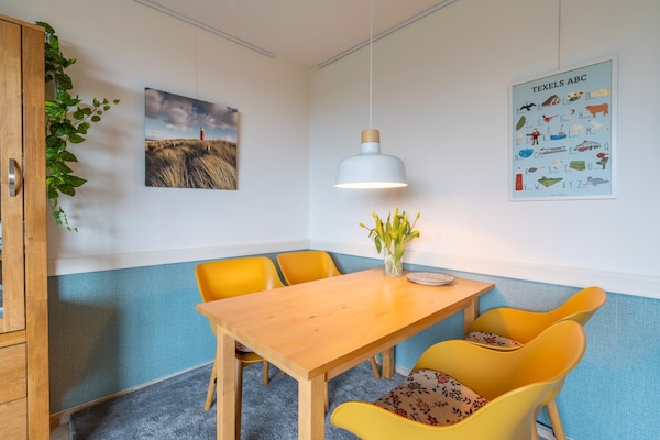 Foto van 2 persoons eiland-zeezicht studio-appartement - Vakantiehuis in De Koog - DiningRoom
