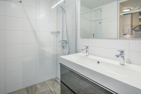 Foto van 2 persoons eiland-zeezicht studio-appartement - Vakantiehuis in De Koog - BathRoom