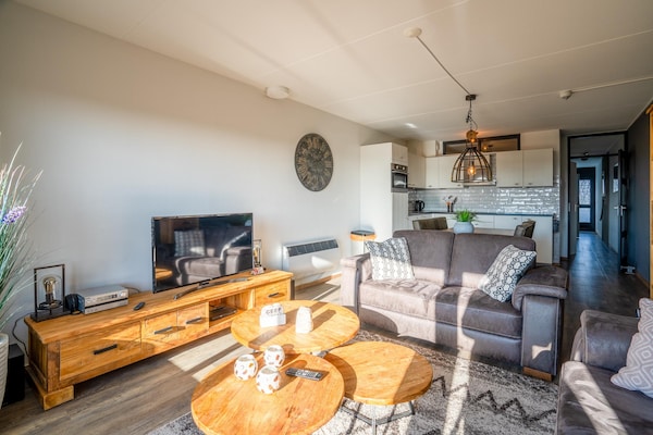 Foto van 4 Persoons appartement met eiland-zeezicht - Vakantiehuis in De Koog - LivingRoom