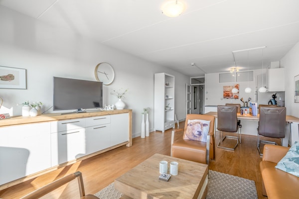 Foto van 4 Persoons appartement met eiland-zeezicht - Vakantiehuis in De Koog - LivingRoom