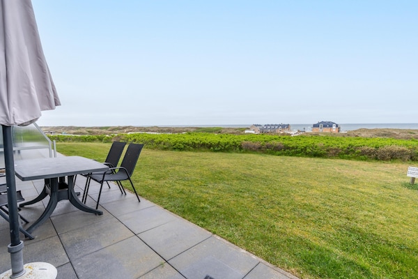 Foto van 4 Persoons appartement met zeezicht - Vakantiehuis in De Koog - TerraceBalcony