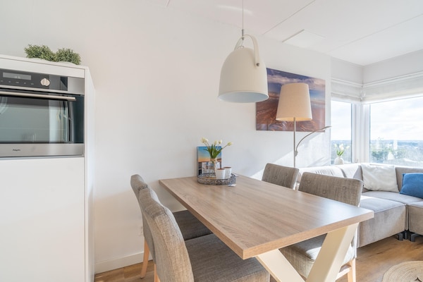 Foto van 4 Persoons appartement met eilandzicht - Vakantiehuis in De Koog - LivingRoom