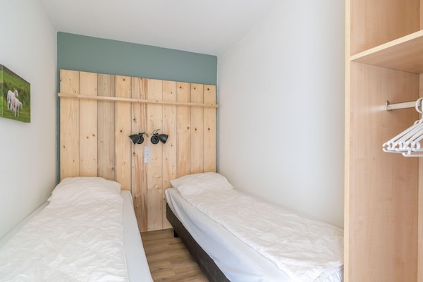 Foto van 4 Persoons appartement met eiland-zeezicht - Vakantiehuis in De Koog - BedRoom