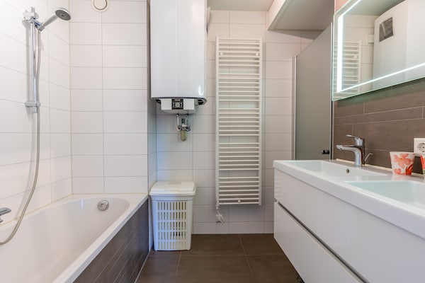 Foto van 4 Persoons appartement met eilandzicht - Vakantiehuis in De Koog - BathRoom