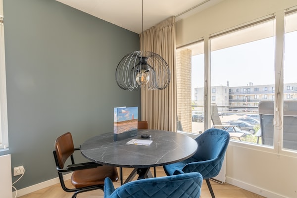 Foto van 4 Persoons appartement met eilandzicht - Vakantiehuis in De Koog - DiningRoom