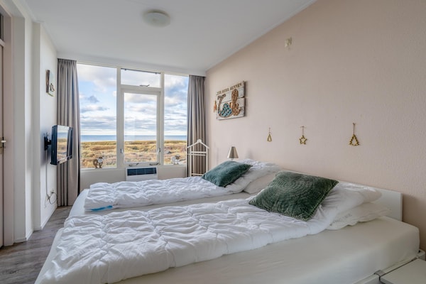 Foto van 2 Persoons appartement met zeezicht - Vakantiehuis in De Koog - BedRoom