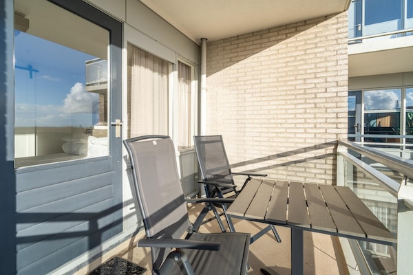 Foto van 2 Persoons appartement met eilandzicht - Vakantiehuis in De Koog - Terrace