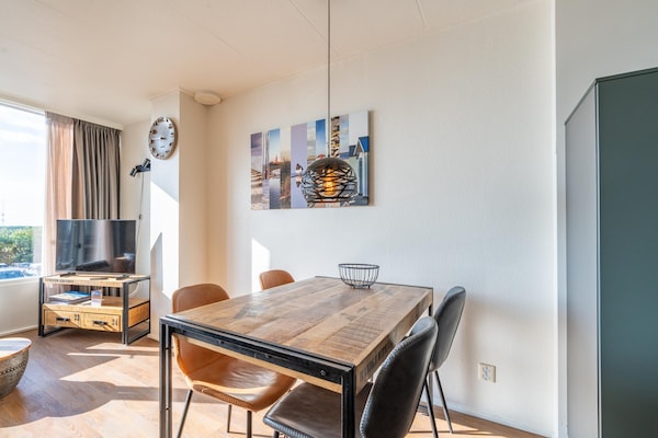 Foto van 2 Persoons appartement met eilandzicht - Vakantiehuis in De Koog - DiningRoom