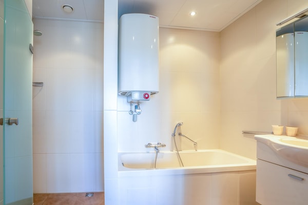 Foto van 2 Persoons appartement met eilandzicht - Vakantiehuis in De Koog - BathRoom