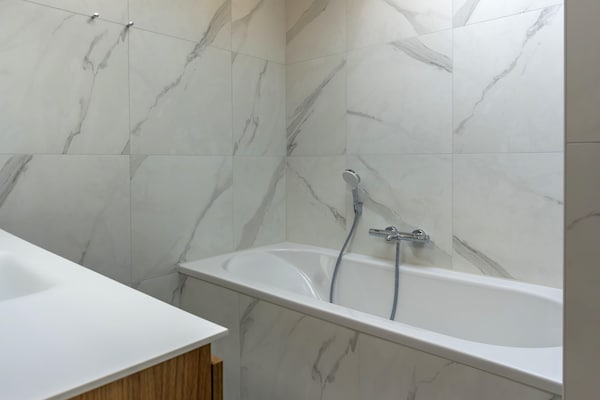 Foto van Bungalow voor 4 personen nabij de duinen van Texel - BathRoom