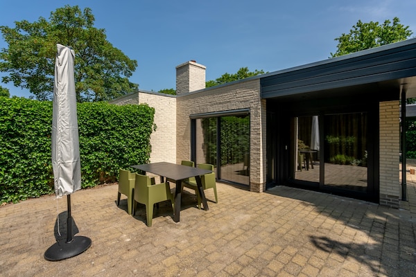 Foto van Bungalow voor 4 personen nabij de duinen van Texel - TerraceBalcony