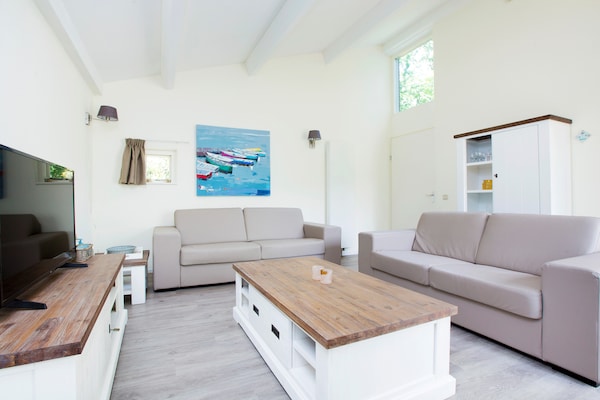 Foto van Duinvilla in Kijkduin met Tuin - Vakantiehuis in Den Haag - LivingRoom