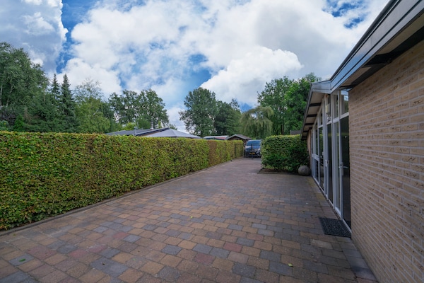 Foto van Hondvriendelijk verblijf met spa - Vakantiehuis in Voorthuizen - AreaSummer1KM