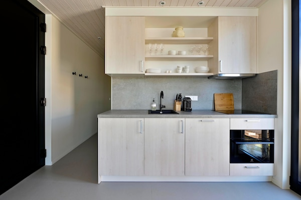 Foto van Waterlodge in Nederland met Terras - Vakantiehuis in Zeewolde - Kitchen