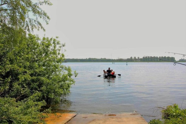 Foto van Waterlodge in Nederland met Terras - Vakantiehuis in Zeewolde - AreaSummer20KM