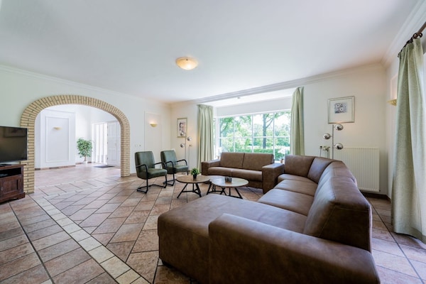 Foto van Villa in Scherpenzeel bij Veluwebos - Vakantiehuis in Scherpenzeel - LivingRoom