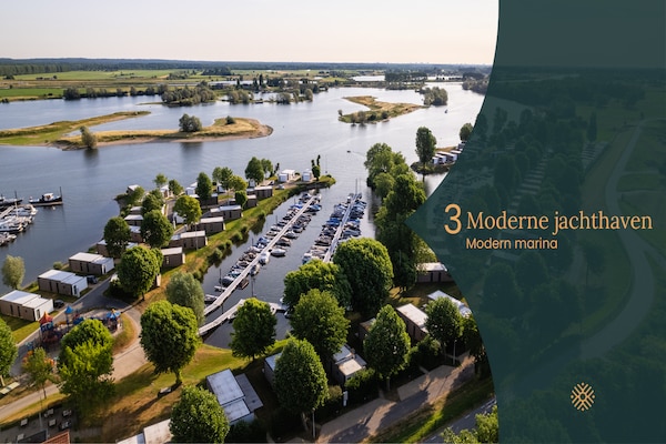 Foto van Tiny House aan Nederlands Water - Vakantiehuis in Maurik - Untagged