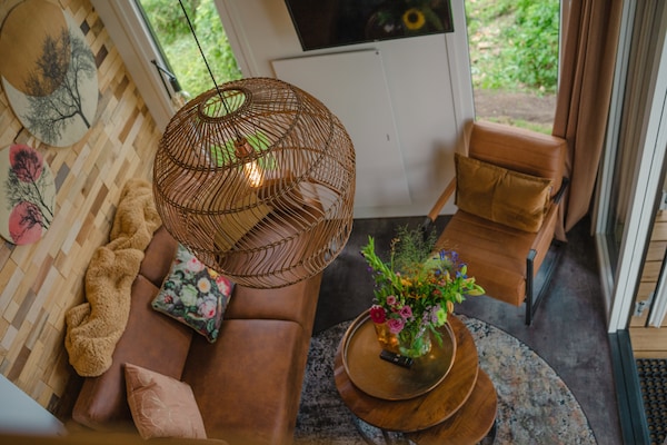 Foto van Tiny House aan Nederlands Water - Vakantiehuis in Maurik - Untagged