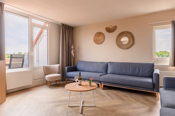 Foto van Luxe vakantie voor 10 personen - Vakantiehuis in Bruinisse - LivingRoom