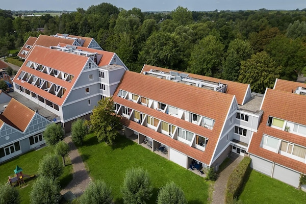 Foto van Luxe vakantie voor 10 personen - Vakantiehuis in Bruinisse - ExteriorSummer