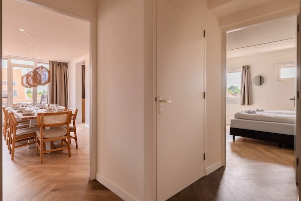 Foto van Luxe vakantie voor 10 personen - Vakantiehuis in Bruinisse - LivingRoom