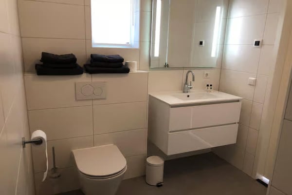 Foto van 4-persoons luxe lodge in Zoutelande - Vakantiehuis in Zoutelande - BathRoom