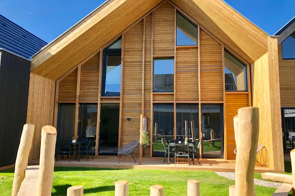 Foto van 4-persoons luxe lodge in Zoutelande - Vakantiehuis in Zoutelande - ExteriorSummer