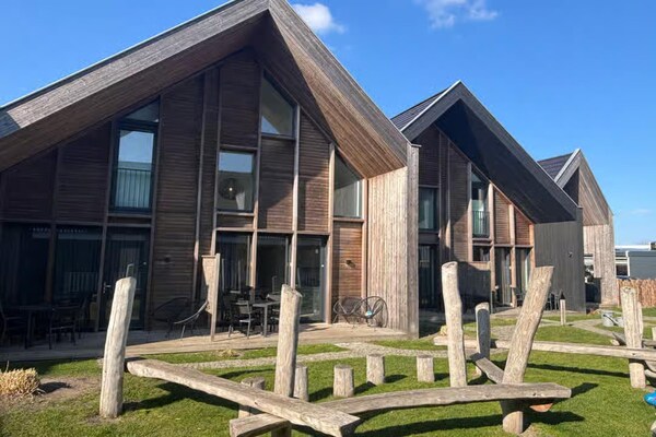 Foto van Gezellige 4-persoons lodge in tiny house stijl. - Vakantiehuis in Zoutelande - GardenSummer