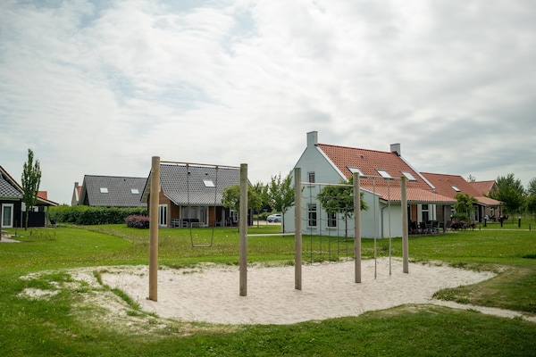 Foto van Vakantiehuis in Zeeland bij Noordzeestrand - Vakantiehuis in Nieuwvliet - ParkFacilities