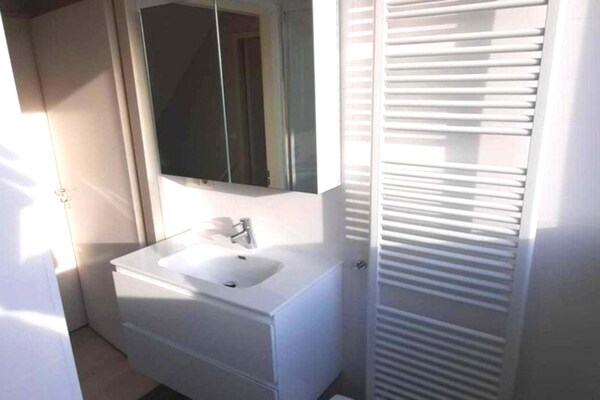 Foto van Vrijstaand huis in Breskens bij de kust - Vakantiehuis in Breskens - BathRoom