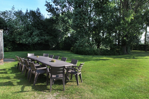 Foto van Huisdiervriendelijke boerderij - Vakantiehuis in Eede - DiningRoom
