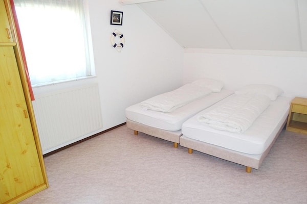 Foto van Bungalow in Breskens bij Strand en Vuurtoren - Vakantiehuis in Breskens - Ambiance