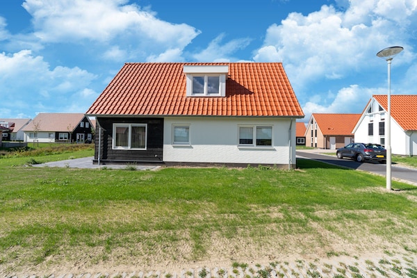Foto van Uw kustverblijf met zwembad - Vakantiehuis in Scherpenisse - ExteriorSummer