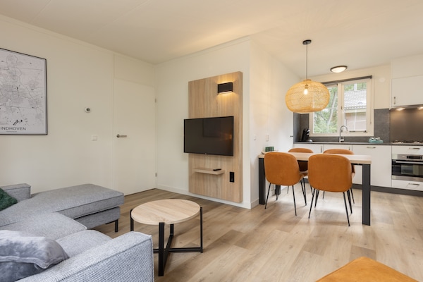 Foto van Bungalow in Park De Peel - Autovrij Genieten - Vakantiehuis in Vlierden - LivingRoom