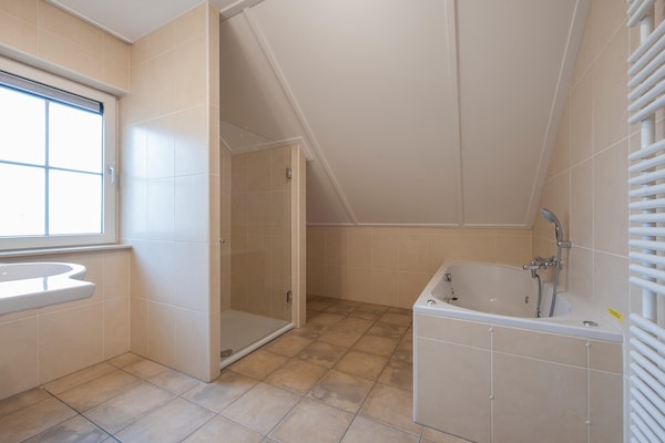 Foto van Vakantiepark Weerterbergen 5 - Vakantiehuis in Weert - BathRoom